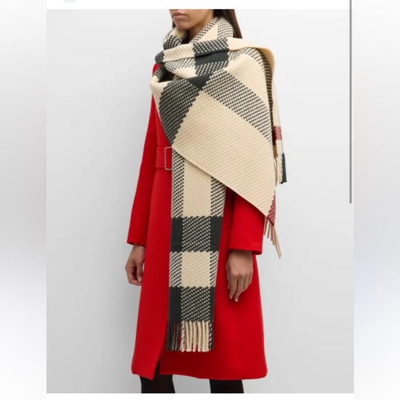 NEW $1,050 Burberry Jumbo Check Textured Wool Scarf - Picture 8 of 14